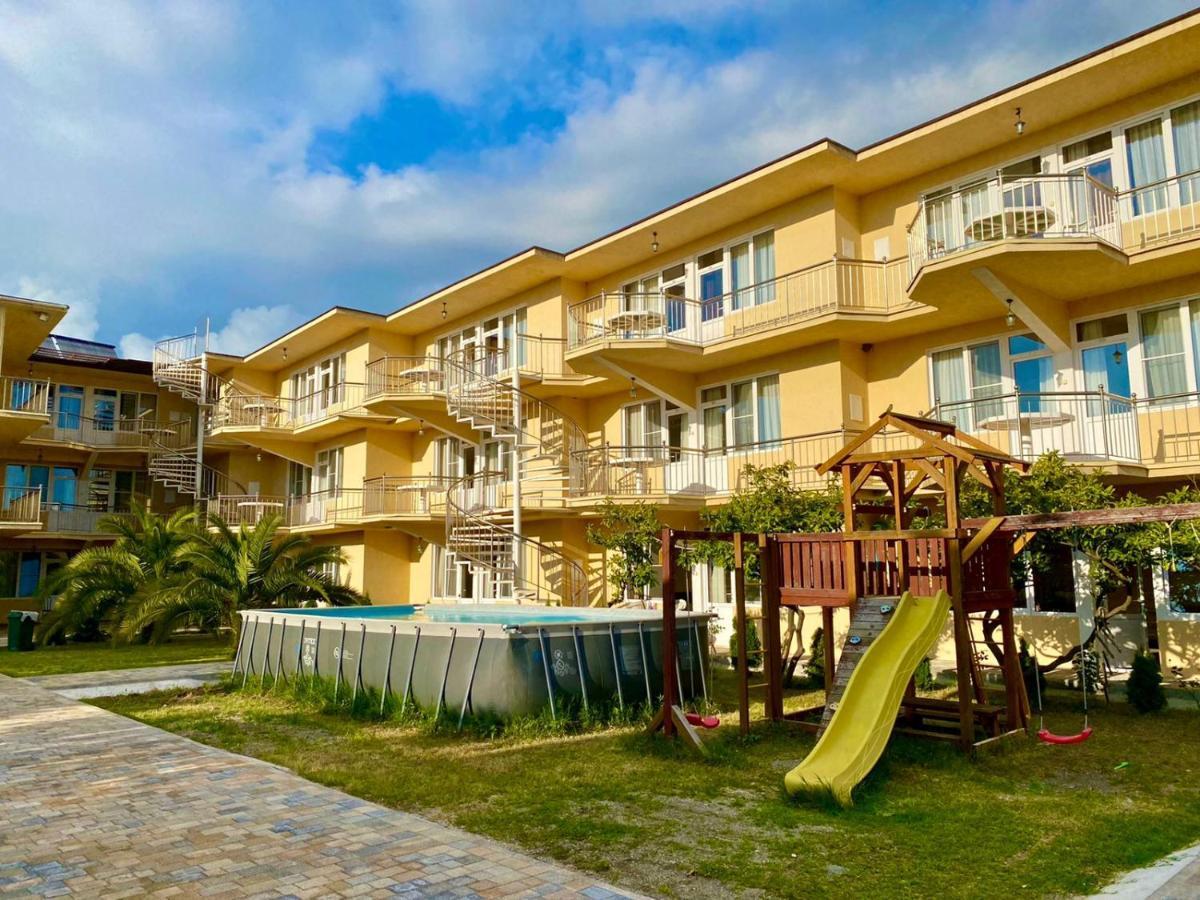 Mini Hotel Diva Алахадзы Экстерьер фото